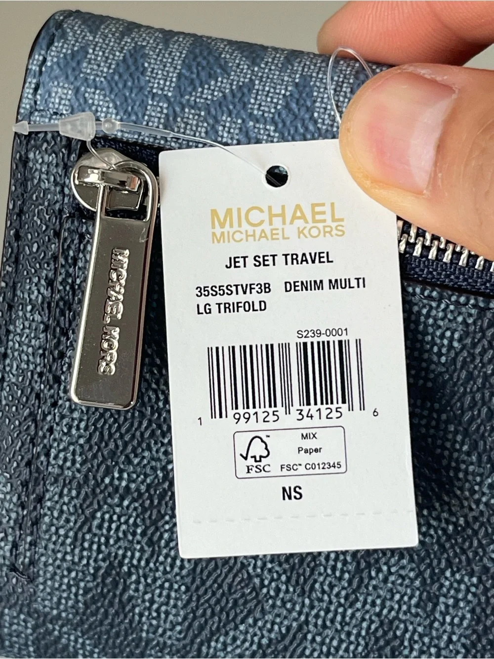Michael Kors Jet set travel large trifold
